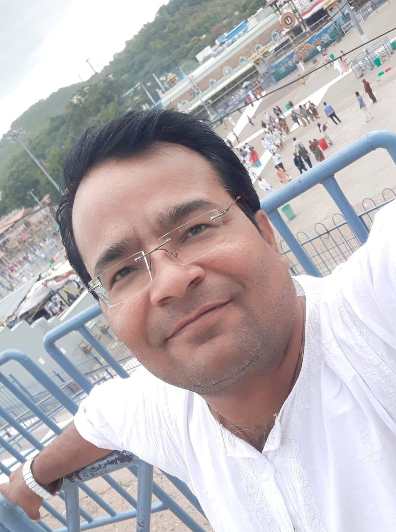 Dr Akash Dwivedi